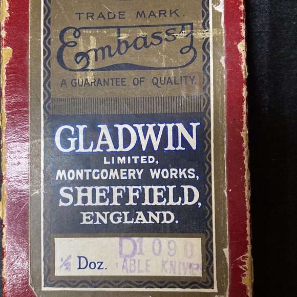 Vintage Stainless Steel Table Knives with Bakelite Handles - Picture 2 of 8